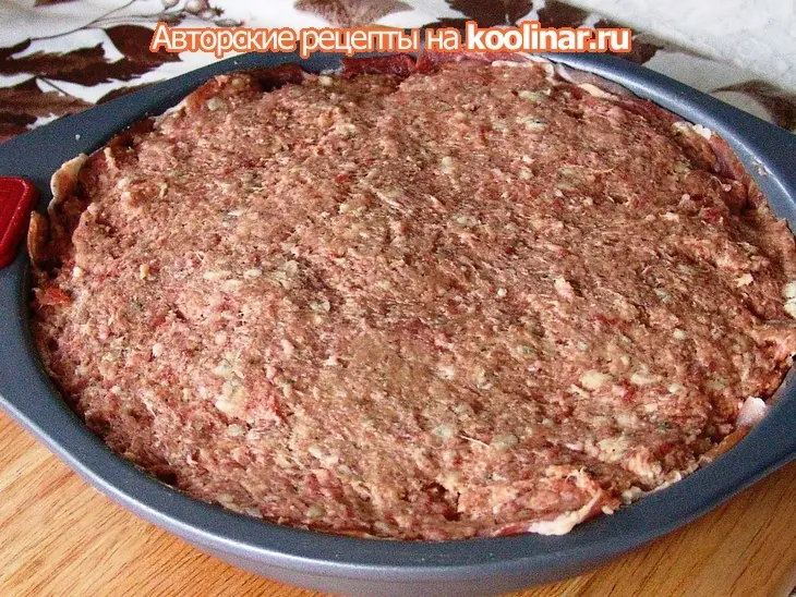 Мясной пирог с беконом, шаллотом и голубым сыром: шаг 5