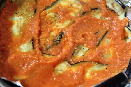 Куриные грудки запеченные с баклажанами и моцареллой: шаг 5