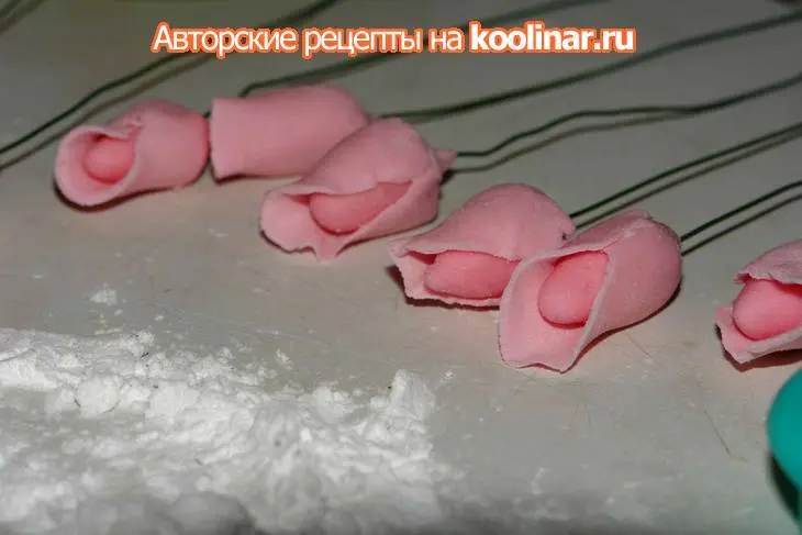 Торт "розовые розы": шаг 3