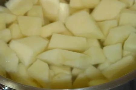 Томатный суп с гигантской фасолью и постными картофельными рогаликами + булочки с зеленым луком: шаг 9