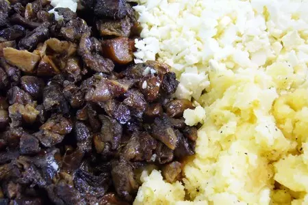 Пирог с картофелем, грибами и яйцами "кулинар": шаг 2