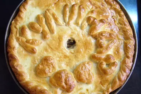 Пирог с картофелем, грибами и яйцами "кулинар": шаг 7