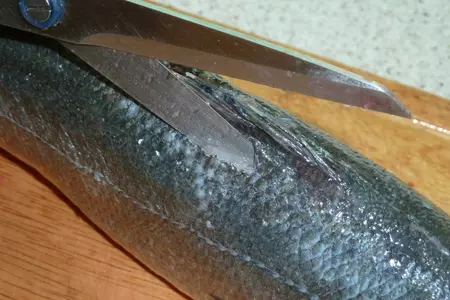 Ладья из сибаса, фаршированная  сырно-сливочным суфле с форелью (готовимся к новому году): шаг 3