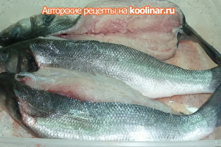 Ладья из сибаса, фаршированная  сырно-сливочным суфле с форелью (готовимся к новому году): шаг 6
