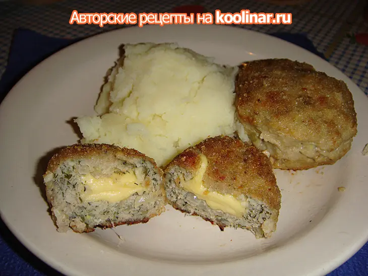 Котлеты с сырной начинкой: шаг 1