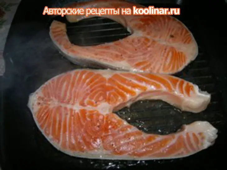 Форель под икорно-сливочным соусом: шаг 1
