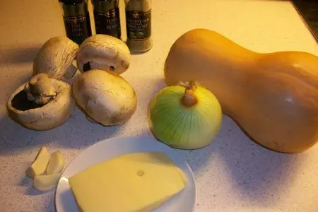 Вкуснейший гарнир с тыквой и грибами.: шаг 1