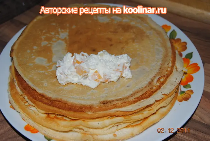 Блинчики с творогом,печеным яблоком и хурмой: шаг 3