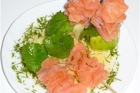 Канапе + салат "лосось с зелёным яблоком в апельсиновом-кленовом соусе...": шаг 2