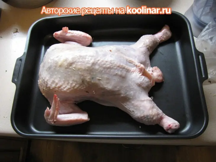 Курица фаршированная блинами.: шаг 7