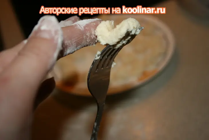 Ньокки из творога с клубничным соусом: шаг 4