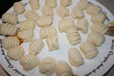 Ньокки из творога с клубничным соусом: шаг 6