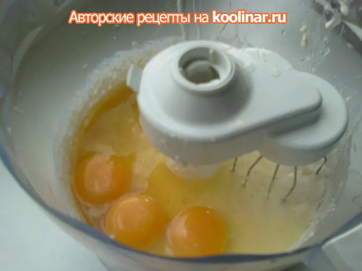 Медово-вишнёвый манник в шоколадной глазури: шаг 2