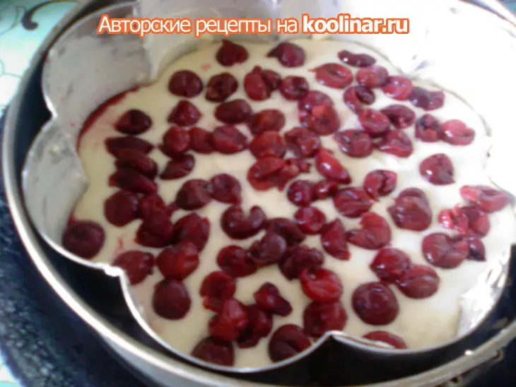 Медово-вишнёвый манник в шоколадной глазури: шаг 4