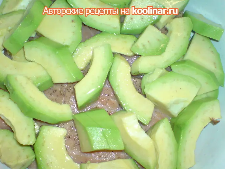 Рыба, запеченная с креветками и авокадо: шаг 3