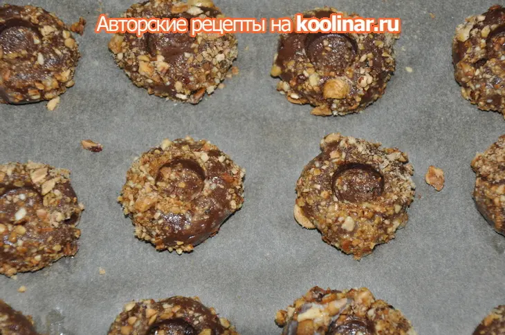 Шоколадно-фундуковые отпечатки(chocolate - hazelnut thumbprints): шаг 1