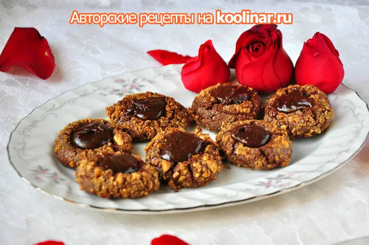 Шоколадно-фундуковые отпечатки(chocolate - hazelnut thumbprints): шаг 3