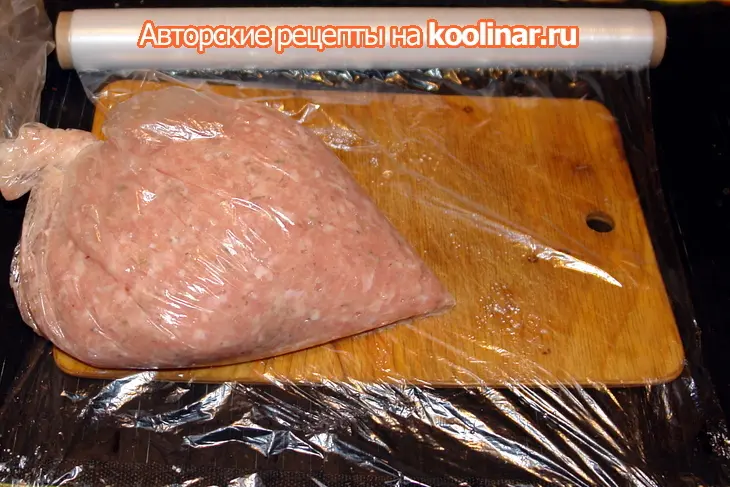 Куриная колбаса с двумя соусами: шаг 3