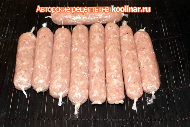 Куриная колбаса с двумя соусами: шаг 6