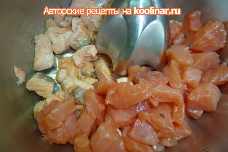 Тимбаль из семги (форели, лосося) с красной икрой: шаг 3