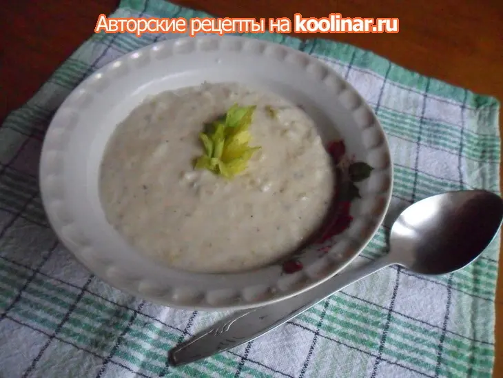Крем - суп из сельдерея с голубым сыром: шаг 9