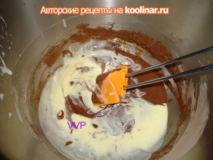 Брауни вулкан с соусом кюли: шаг 1