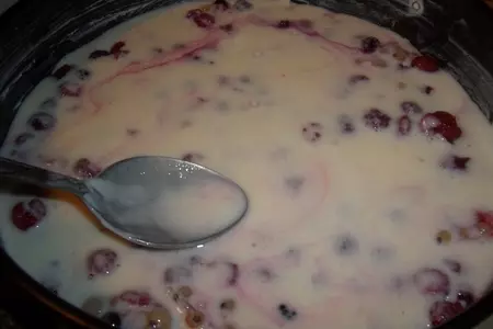 Орехово-овсяной пирог с ягодами: шаг 8