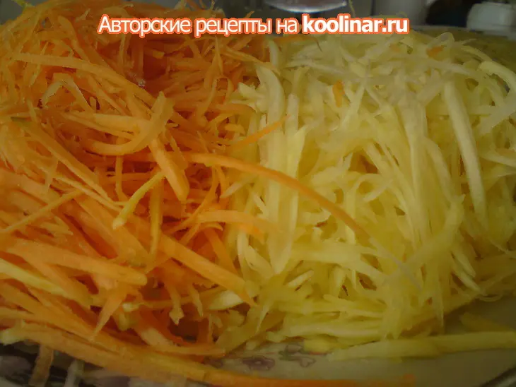 Диетический вермишелевый суп с  тертыми овощами: шаг 2