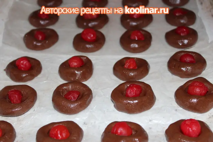Шоколадное печенье с сушеной вишней: шаг 1