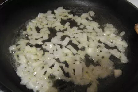 Густой соус со  шпинатом и сыром пармезан: шаг 1
