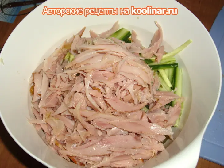 Блинный салат с копчёной курицей: шаг 5