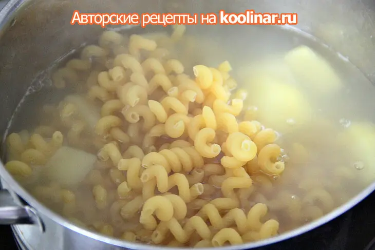 Älpermagronen  -  сытная запеканка по-швейцарски (дуэль): шаг 4