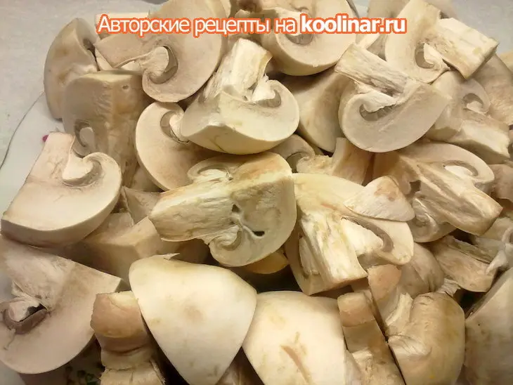 Куриные желудочки, шампиньоны и вяленые овощи.: шаг 2