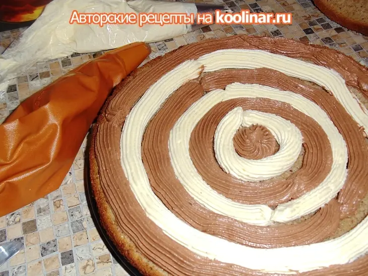 Шахматный торт с орехами и шоколадом: шаг 6
