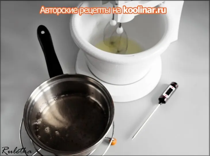 Шоколадно-коньячный мусс с сырным кремом и пряной вишней "зимний вечер".: шаг 3