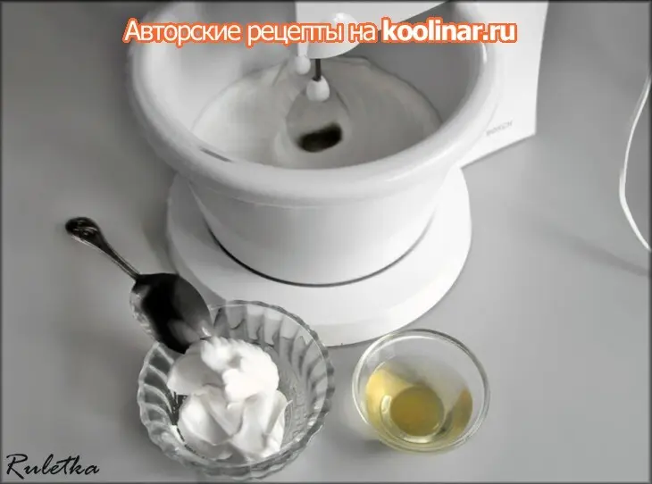Шоколадно-коньячный мусс с сырным кремом и пряной вишней "зимний вечер".: шаг 4