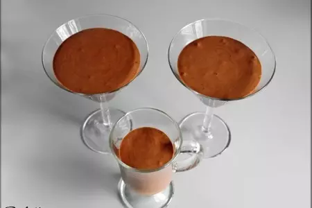 Шоколадно-коньячный мусс с сырным кремом и пряной вишней "зимний вечер".: шаг 7