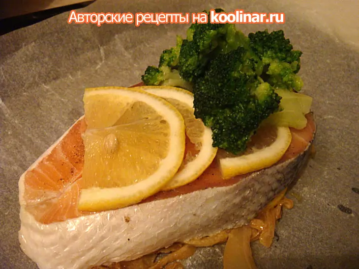 Семга с броколли, запеченная в пергаментных лодочках: шаг 4