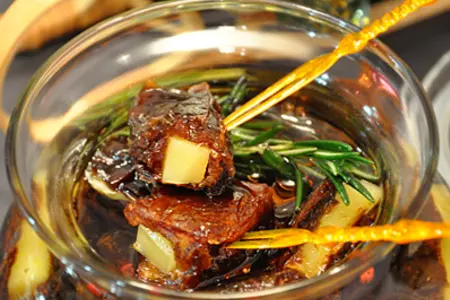 Маринованные финики, фаршированные сыром (отличная закуска к вину для праздничного стола): шаг 1