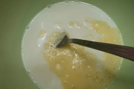 Пирог с корицей и шоколадом.: шаг 3