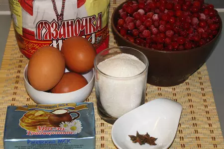 Рождественский пирог с калиновым ароматом: шаг 1