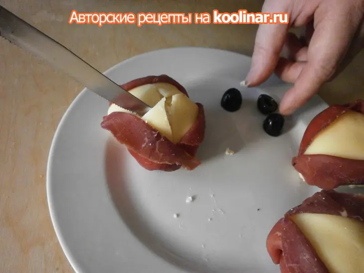 Сырные цветы: шаг 7