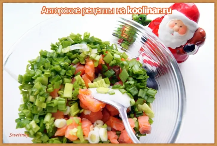 Корзинки из слоеного теста с семгой, сыром и орехами: шаг 2
