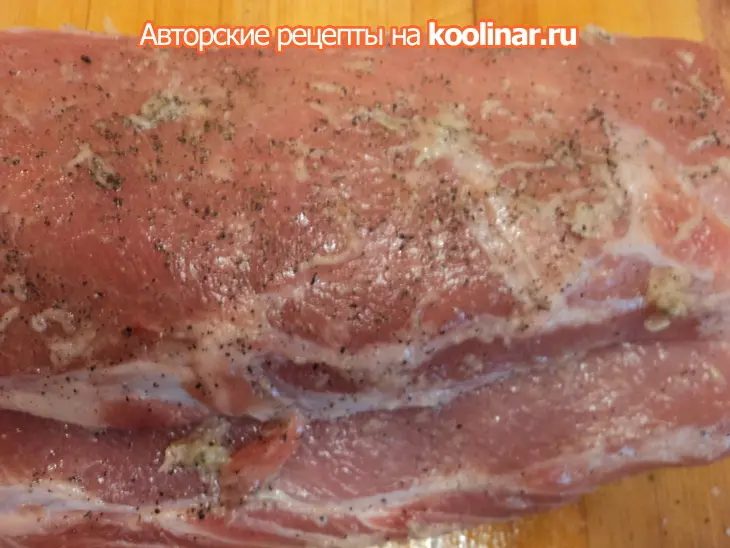 Корейка, фаршированная сыром, орехами и зеленью.: шаг 2