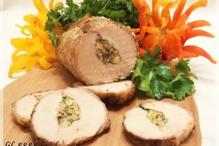 Корейка, фаршированная сыром, орехами и зеленью.: шаг 5