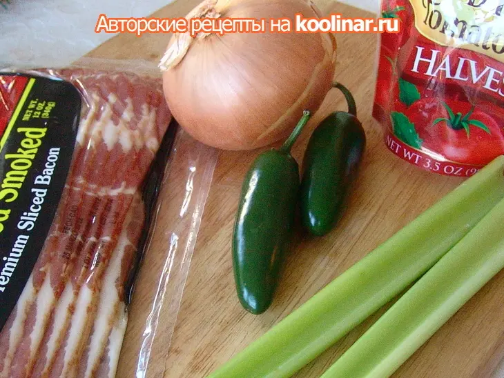 Курино-фасолевый рулет с овощами, колбасками и беконом: шаг 1