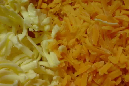 Пирожки из песочного теста с сыром и яблоками: шаг 1