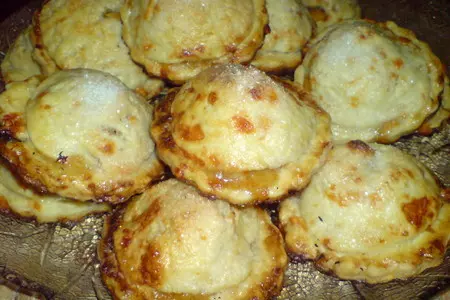 Пирожки из песочного теста с сыром и яблоками: шаг 8