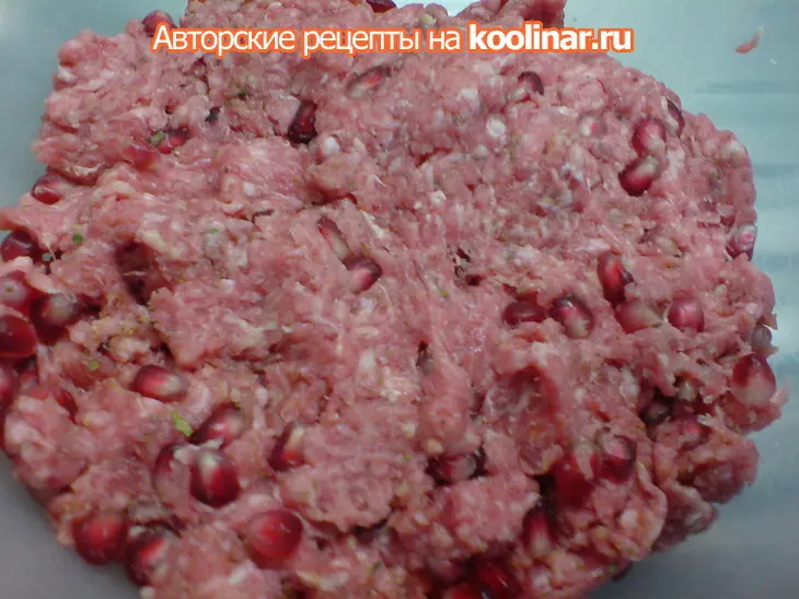 Котлеты в беконе с гранатовыми зёрнами ("ленивое" блюдо,но вкусное): шаг 4