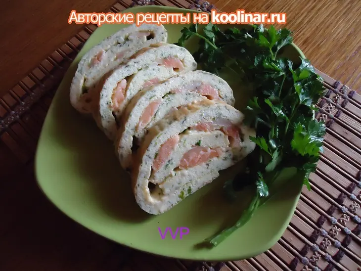 Рулет яично-сырный с семгой: шаг 6